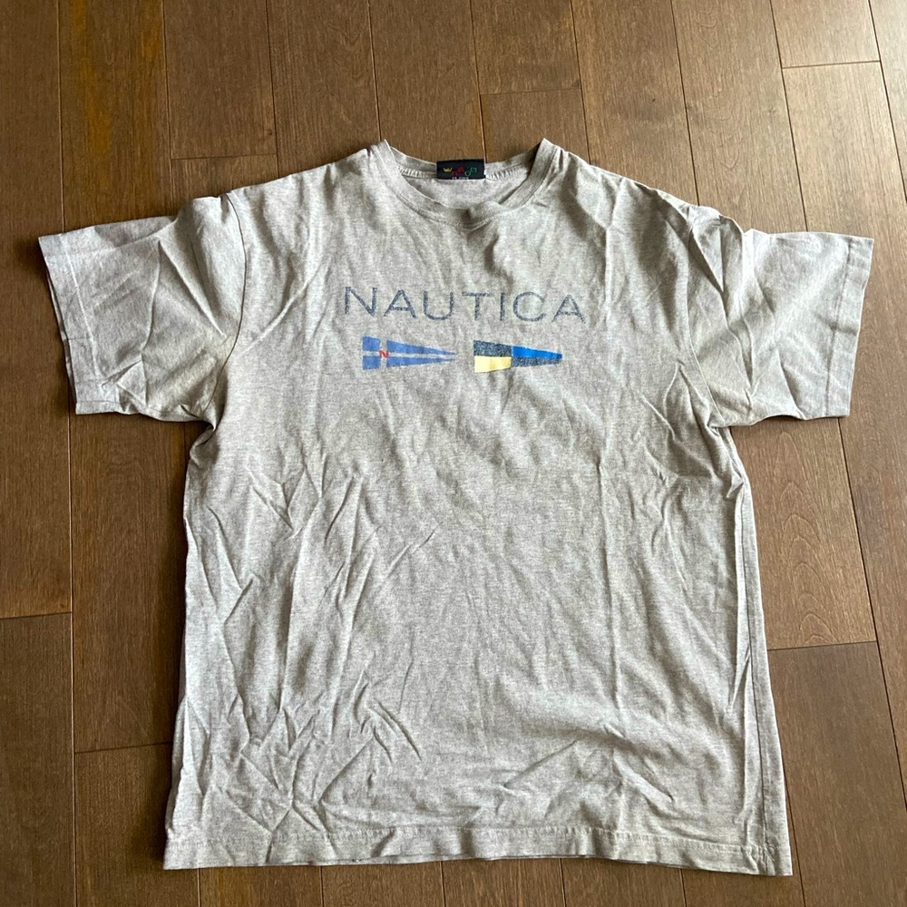 💕free with purchase💕Vintage Nautica t shirt size medium